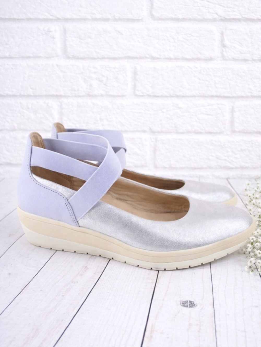 Vionic Ellery Nubuck Supportive Metallic Leather Wedges in Blue Haze Size 7